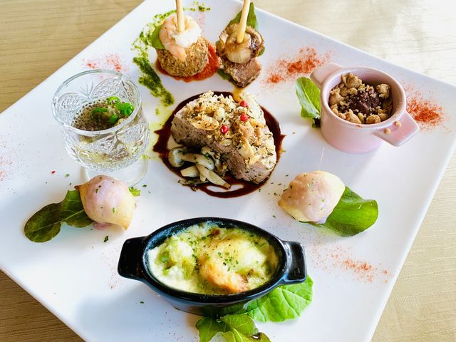 シェフのおすすめ彩りプレート_レストラン カリブ
