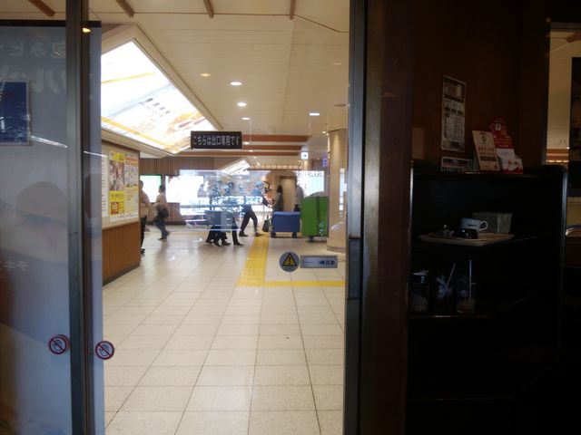 静かで綺麗な店内です。_ドトールコーヒーショップ北千住駅南側コンコース店