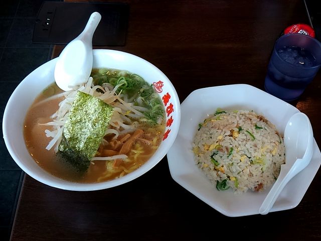 ゑびすラーメン+チャーハンのセット_東京おぎくぼラーメン ゑびすや 中央緑地店