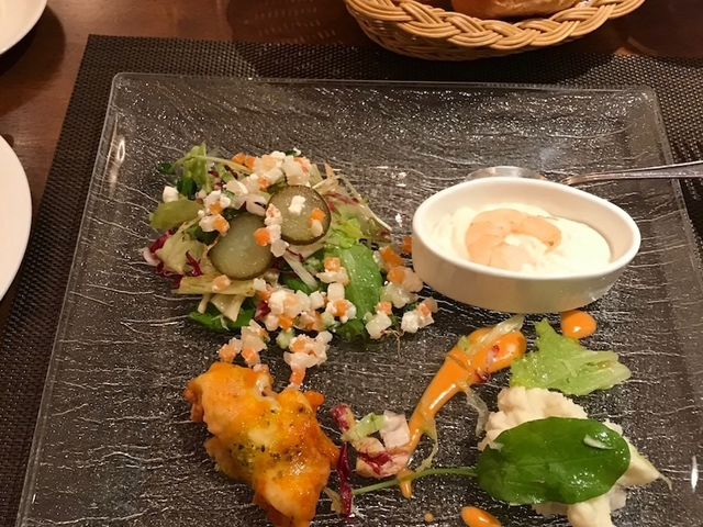 前菜は綺麗に盛り付けられていて全て美味しかったです。_フレンチレストランQuatreVingtsキャトルヴァン