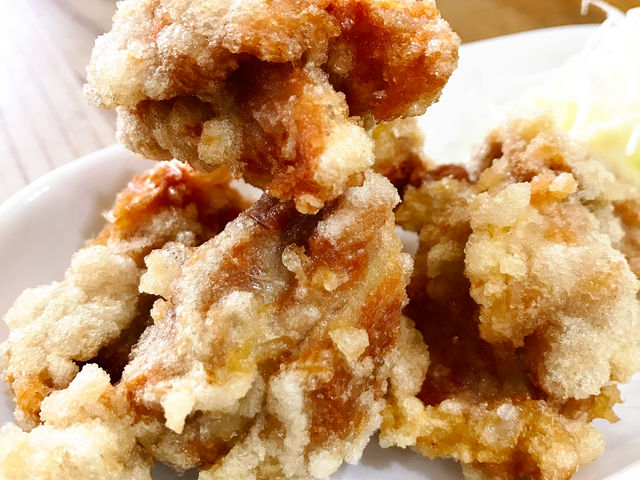 サービスの唐揚げ_炙り鯛だしらーめん・つけ麺 サクラ