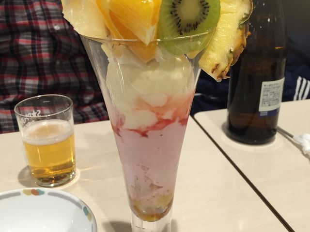フルーツパフェ〜_雪印パーラー 本店