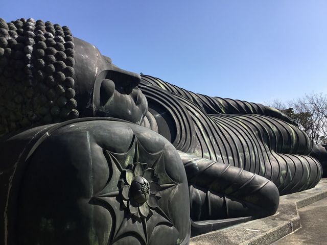 涅槃佛の頭部と枕_常楽山 萬徳寺