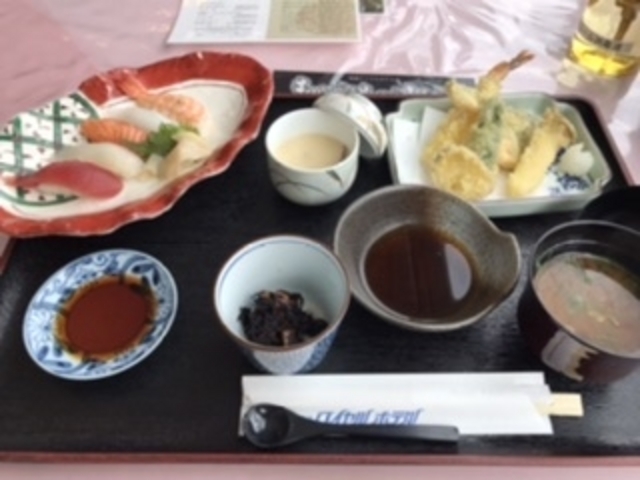 それぞれのお味は普通でした。_尾道ロイヤルホテル