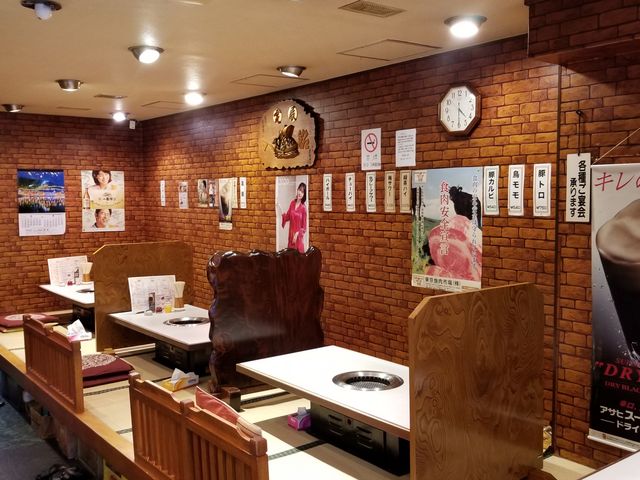 店内_焼肉南海園町屋駅前店