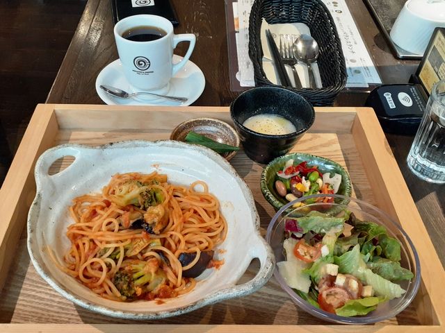 日替わり生パスタランチ+オリジナル焙煎珈琲。合わせて1,220円。_港屋珈琲 鈴鹿店