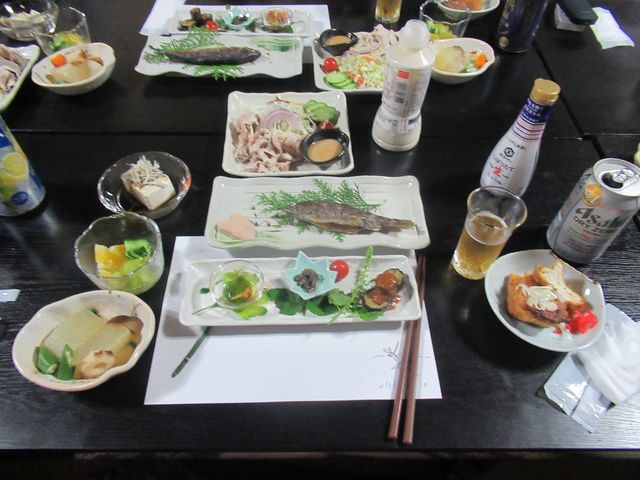 地元ご婦人方の手料理_茅の宿とみだ
