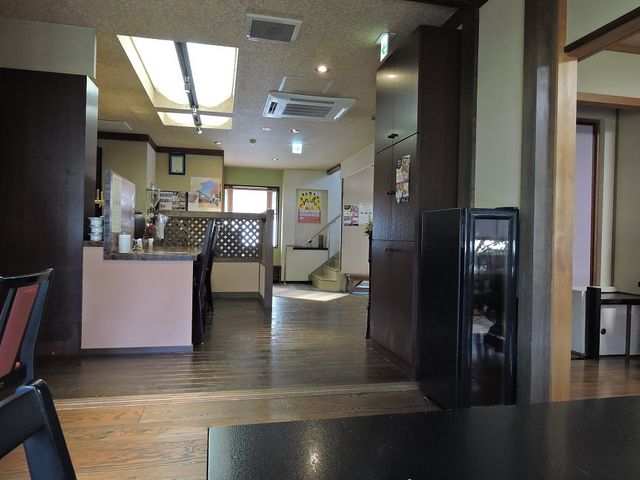 清潔な店内でコロナ対策も整っています。_花のれん