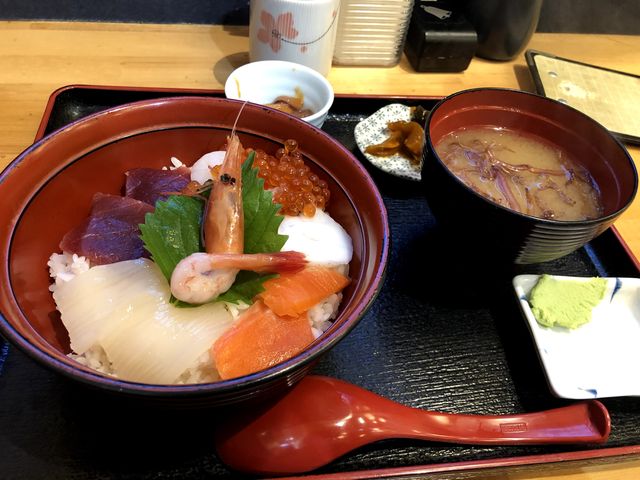 朝市お食事処山三道下商店