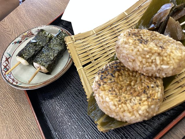 磯部団子と焼きおにぎり。素朴さが◎_喜八堂