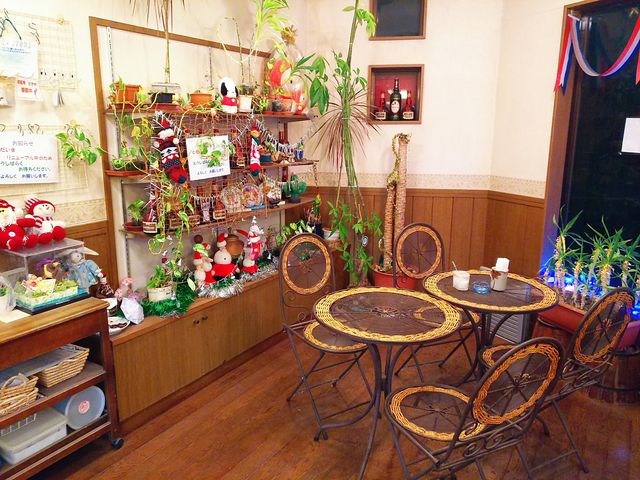 イートインも出来ます。_トランタン洋菓子店