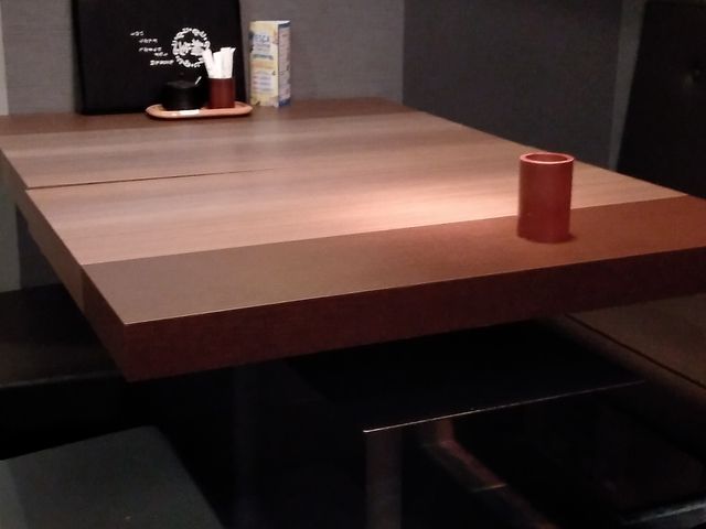 テーブル席_稲生・エスカ店
