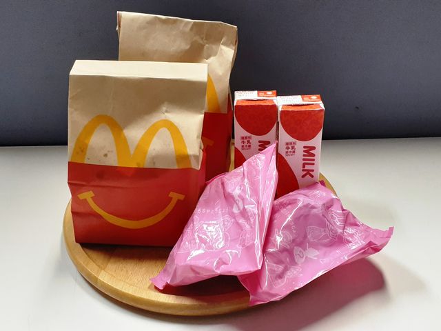ハッピーセット(おもちゃ:リカちゃん)をテイクアウト_マクドナルド イオン伊賀上野店