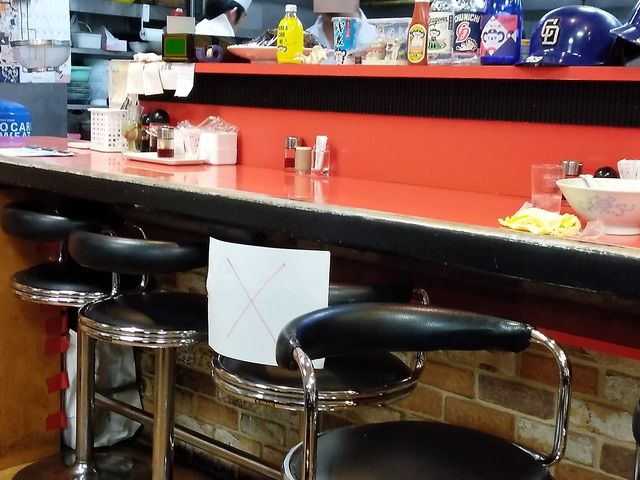 カウンター席_ピカイチ