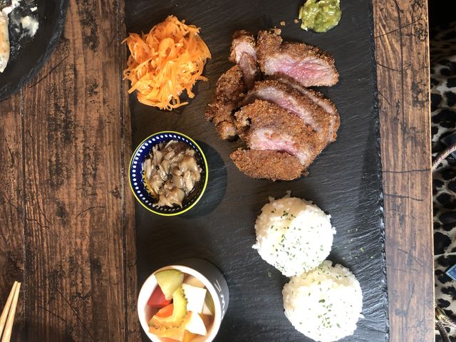 牛カツプレート_バルコラボ オーシャンテラス 真栄田岬店