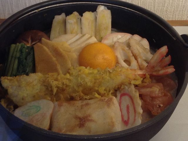 ぎっしりと洗面器クラスの大きさの
力鍋_目黒更科巣鴨店