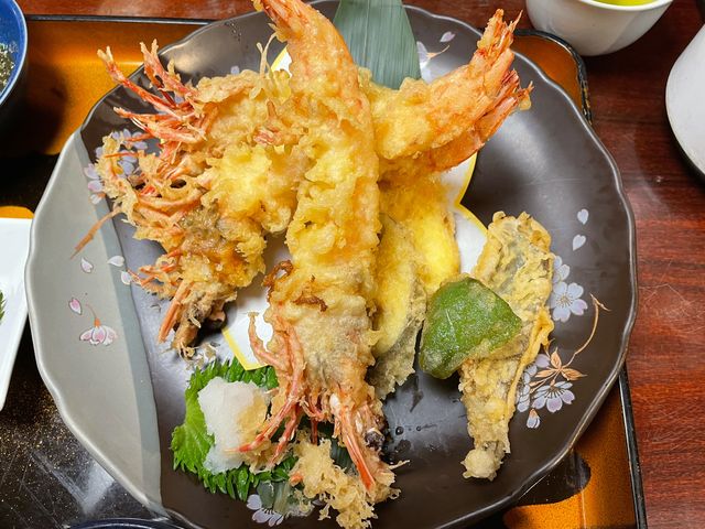 天ぷら御膳の海老は三尾あります。_磯料理 網元