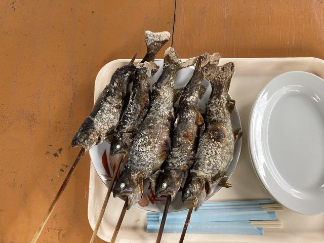 釣ったニジマスをその場で焼いて食べれます!!_仁王尊プラザ(釣堀)