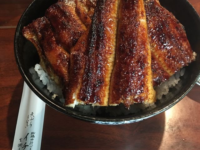 圧巻の特上丼_イチビキ