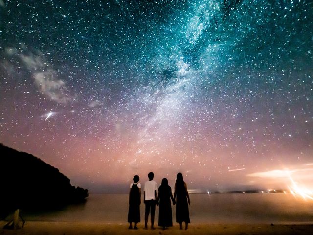 親子3代で撮ってもらいました。
目で見ただけでわかる天の川!本当に素敵でした。_沖縄本島 星空フォト FUVRY ファヴリー