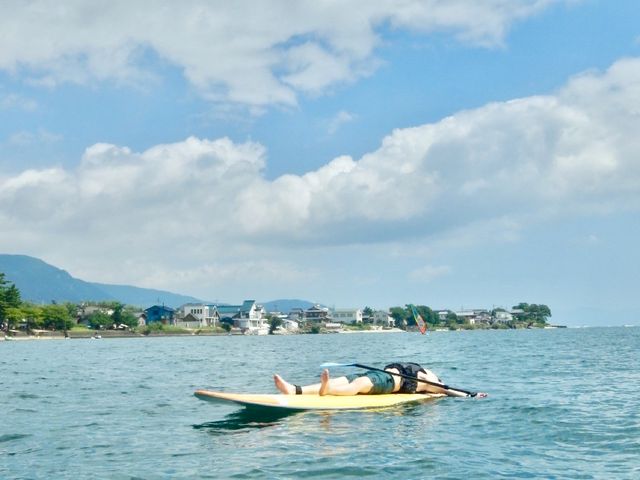 疲れたらボードの上で休憩◎_KALPA lake sports