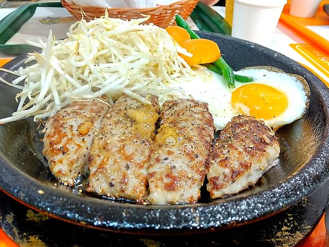 100%ビーフハンバーグ 目玉焼き付き_ペッパーランチ イオンモール川口キャラ店