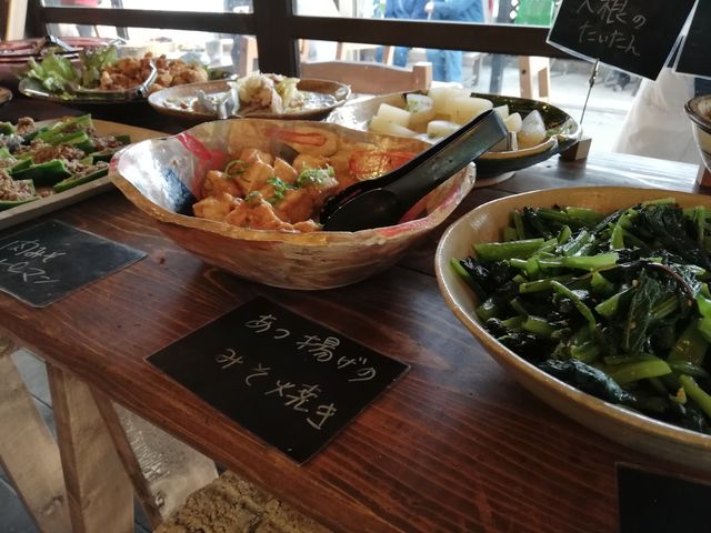 野菜中心のメニュー、素材も味付けもベリーグッドです_大原リバーサイドカフェ来隣