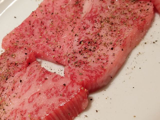 塩カルビ_焼肉 三幸園