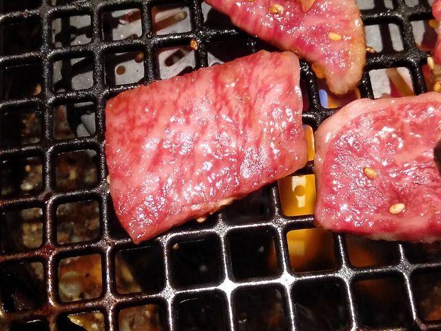 老舗スタイル_焼肉 三幸園