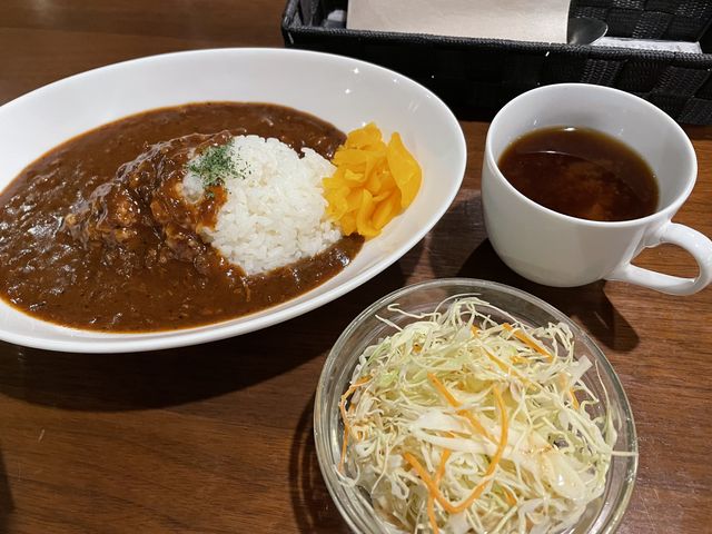 ハッシュドビーフ、サラダ、味噌汁_cafe/R