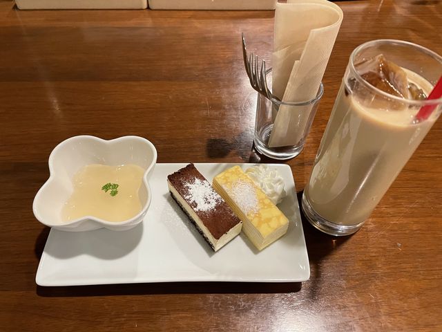 ゼリー、ティラミス、ミルフィーユ、カフェオレアイス_cafe/R