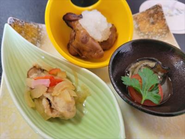 前菜3種_名代的矢かき料理の宿 いかだ荘山上
