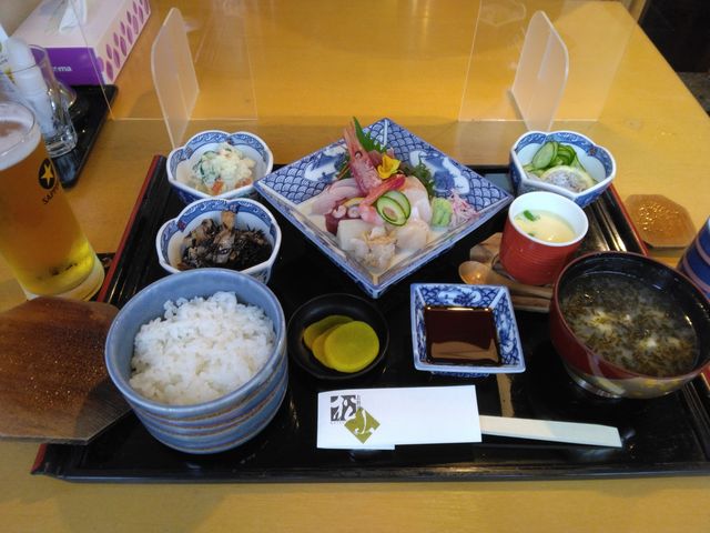 「刺身膳」(1,700円)です。大満足しました。_お料理 松山