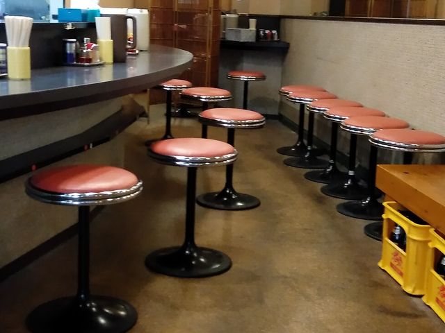 全席カウンター_フジメンペガサート店