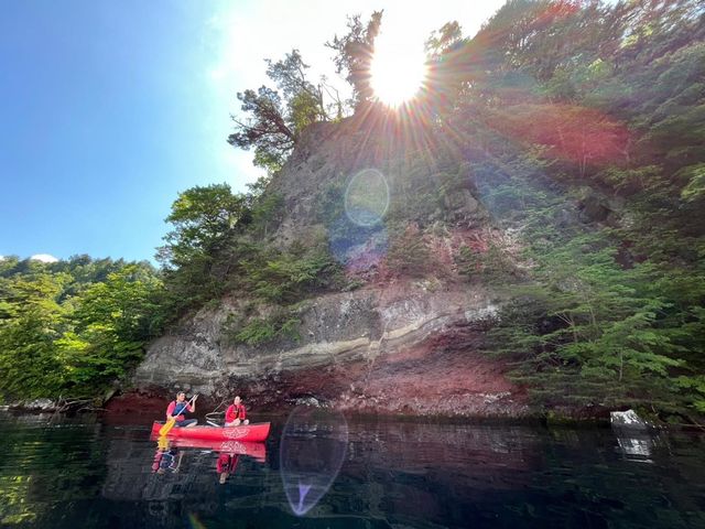 絶景の中をパドリング_十和田湖カヌーセンター