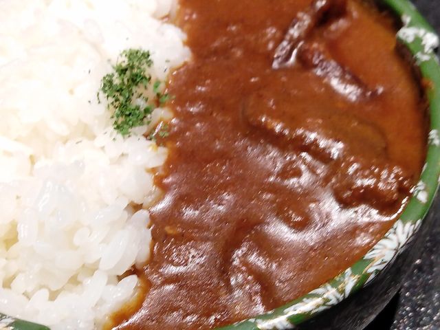 カレー_ヤキニク/ホルモン アイニク