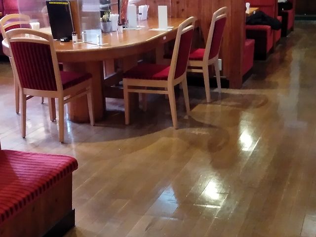 店内_コメダ珈琲静岡インター店