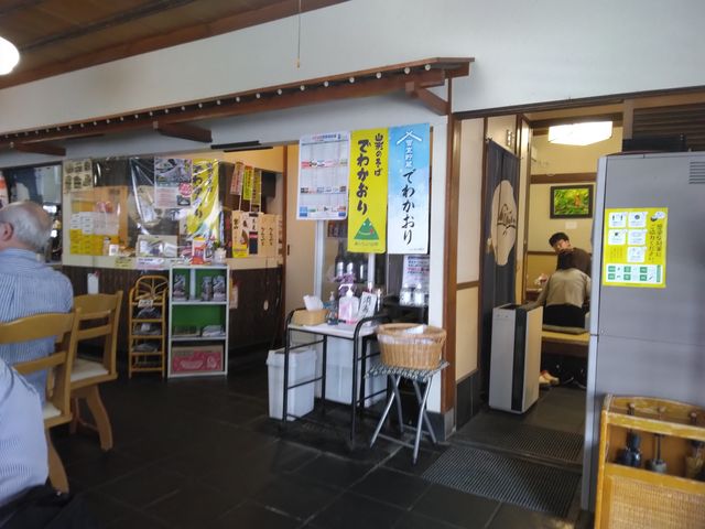 いかにもお蕎麦屋さんらしい佇まいです。_味津肥盧