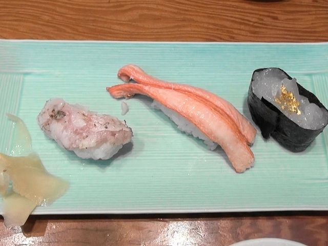 近江町市場 山さん寿司 地物3点盛1300円(当時)_山さん寿司本店