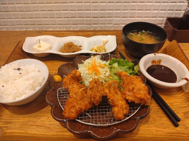 わたしの食卓のヒレカツ定食(890円)_わたしの食卓 白島店