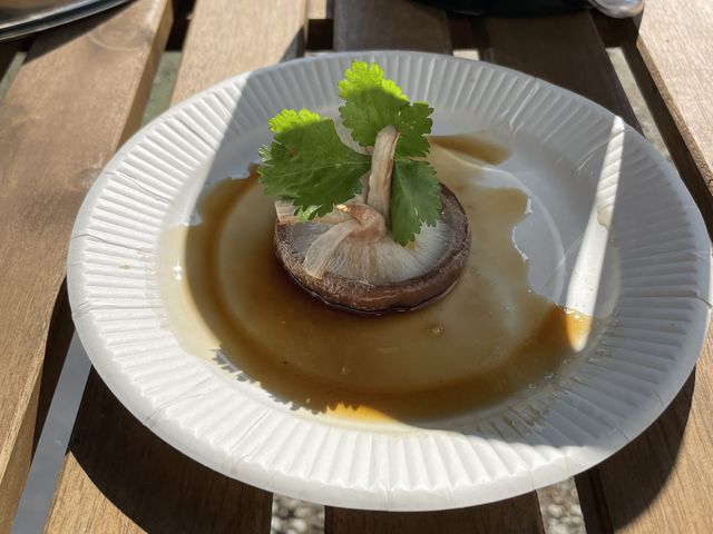 店内で販売していたパクチーをのせて。_永島農園