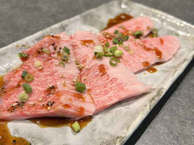 黒毛和牛の上カルビ:とろけました_福島県中島村で福島牛が食べられる焼肉店 炭火焼肉 鹿鳴