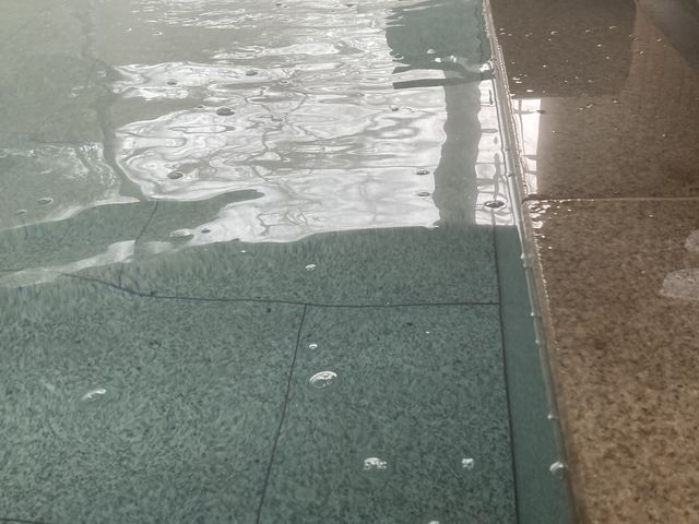 内湯の湯面_水上館