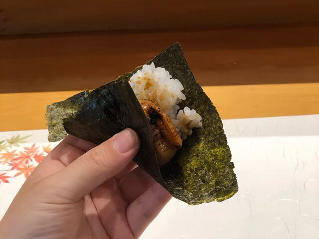 手渡しで磯部焼き のりがパリパリ_甚六