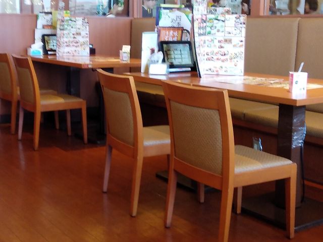 テーブル席_和食さと 浜北店