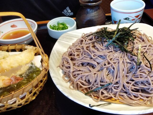 大海老天さるそば(麺3倍盛り)・1,208円_和食さと 浜北店