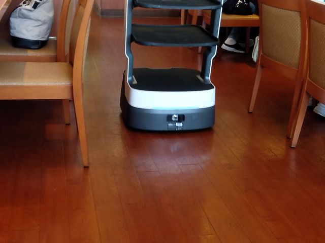 配膳ロボット_和食さと 浜北店