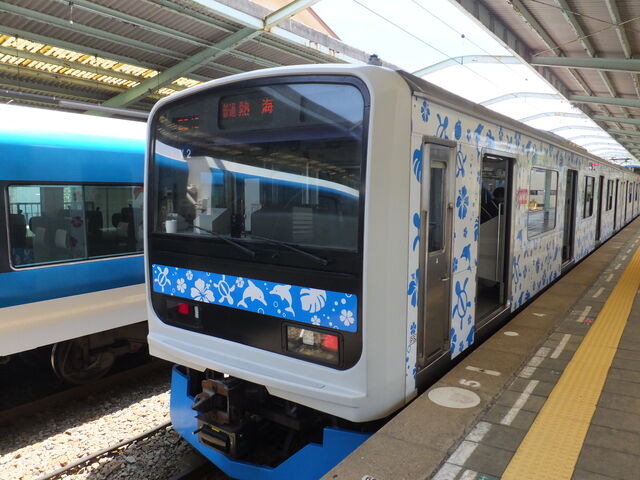 アロハ電車_伊豆急下田駅