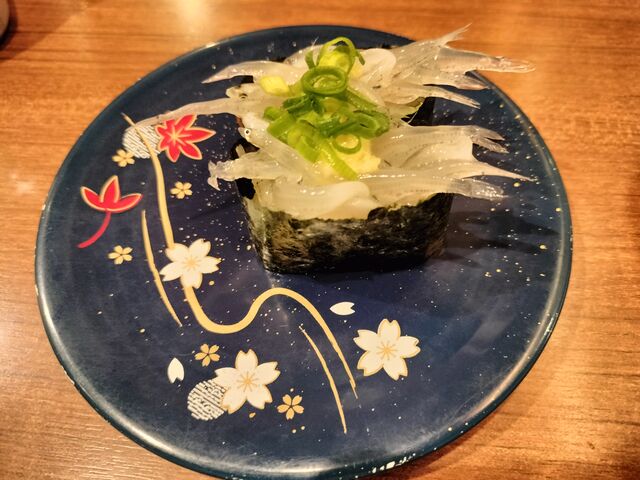 生シラスの握り_回転さかなや鮨魚忠今池店