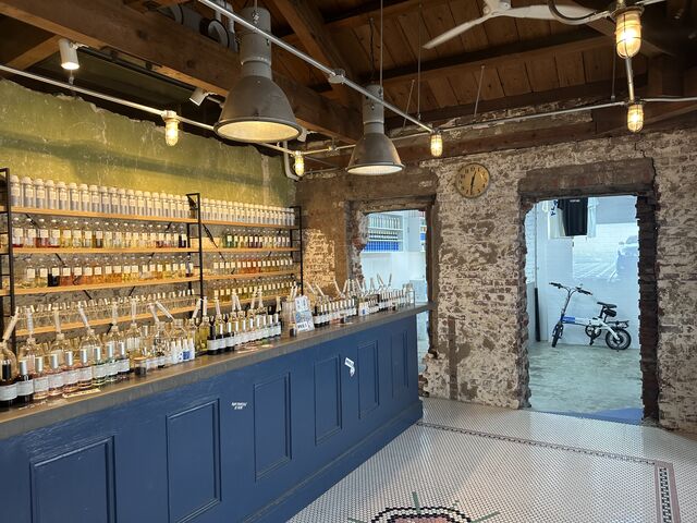 オシャレな内装_THE FLAVOR DESIGN 神戸店